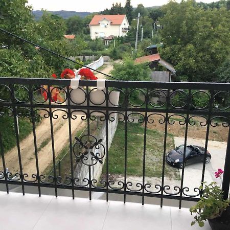 Apartment Vistanova Врдник Экстерьер фото