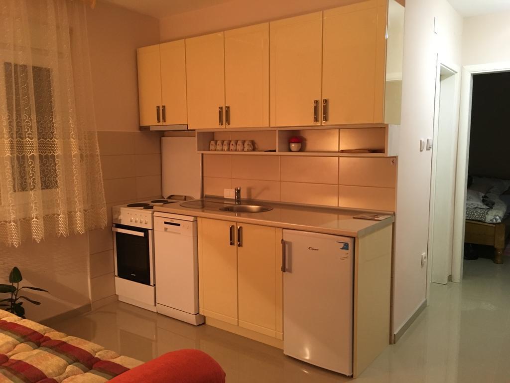 Apartment Vistanova Врдник Экстерьер фото