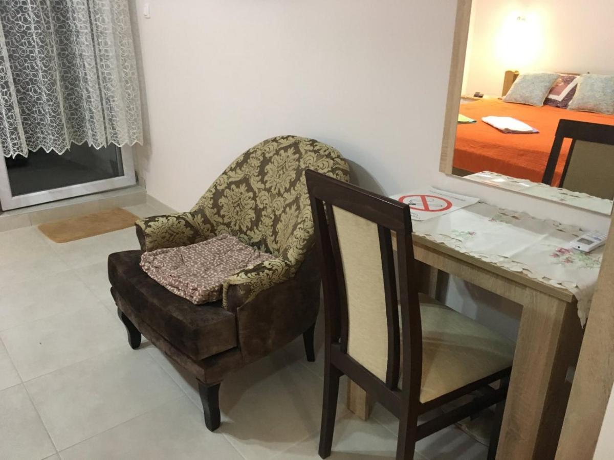 Apartment Vistanova Врдник Экстерьер фото